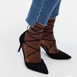 Torrid NWT 9W - Faux Suede Lace-up Pumps